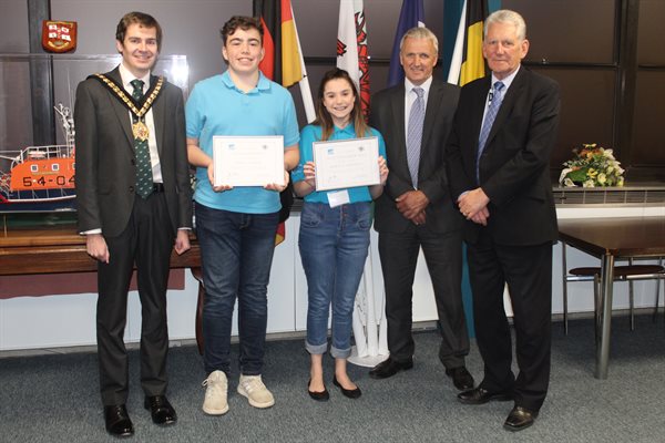 Mayor Cllr Leighton Rowlands, Ben Lloyd  and Nikita Harrhy,  Council leader Cllr John Thomas and Cllr Bob Penrose